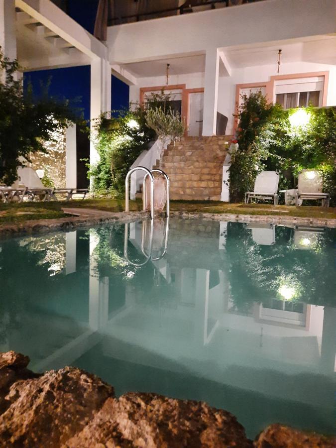 Kokkónion Irene'S Maisonette At Rafaella Resort מראה חיצוני תמונה