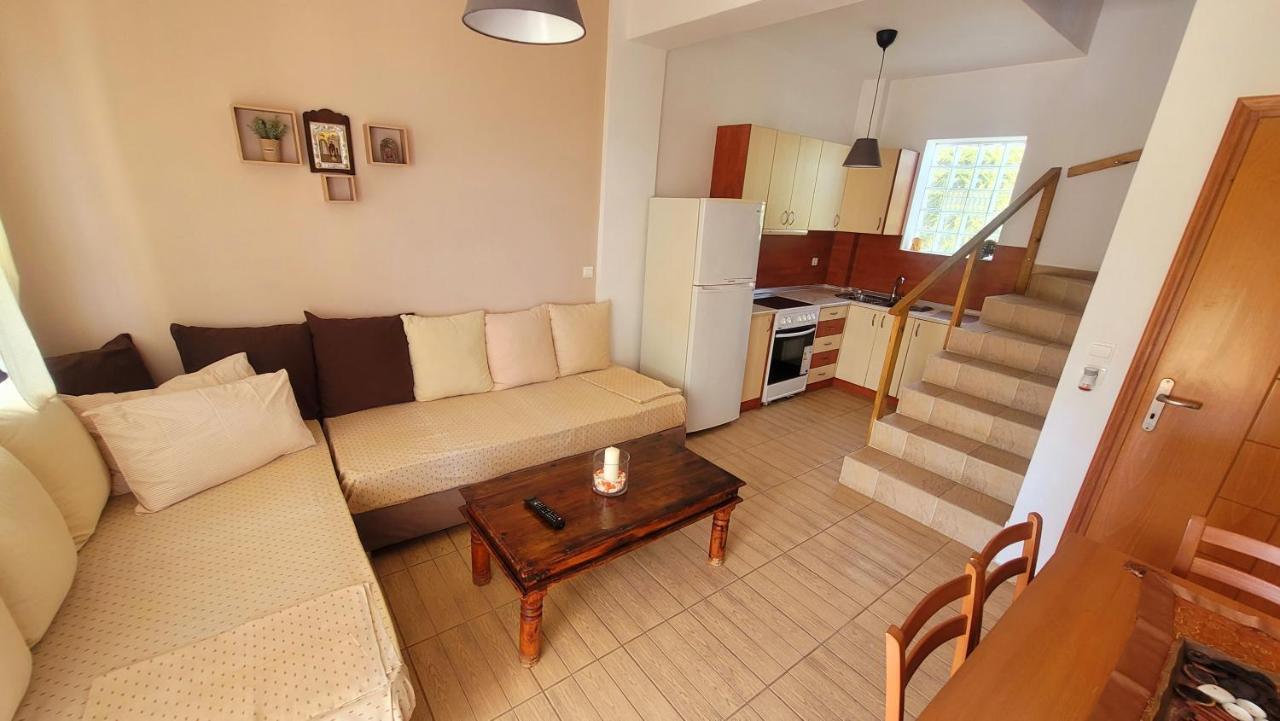 Kokkónion Irene'S Maisonette At Rafaella Resort מראה חיצוני תמונה