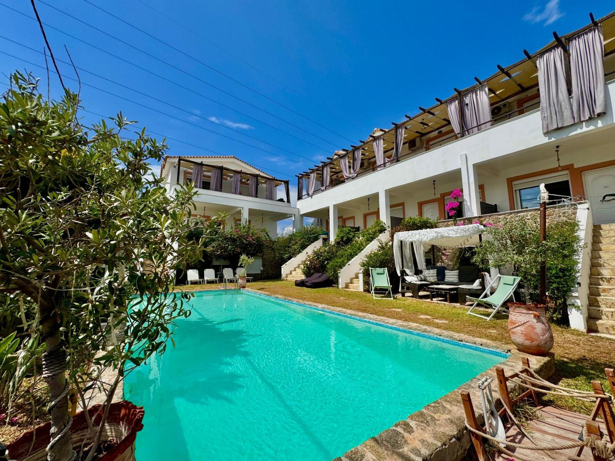 Kokkónion Irene'S Maisonette At Rafaella Resort מראה חיצוני תמונה