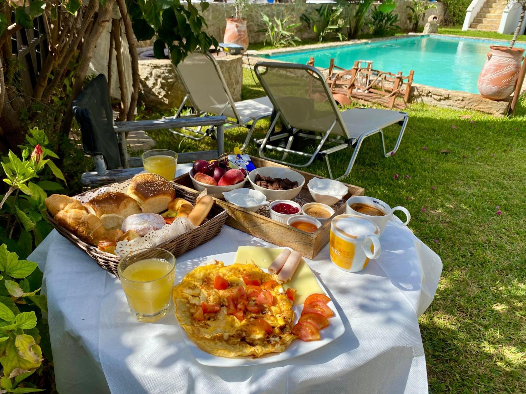 Kokkónion Irene'S Maisonette At Rafaella Resort מראה חיצוני תמונה